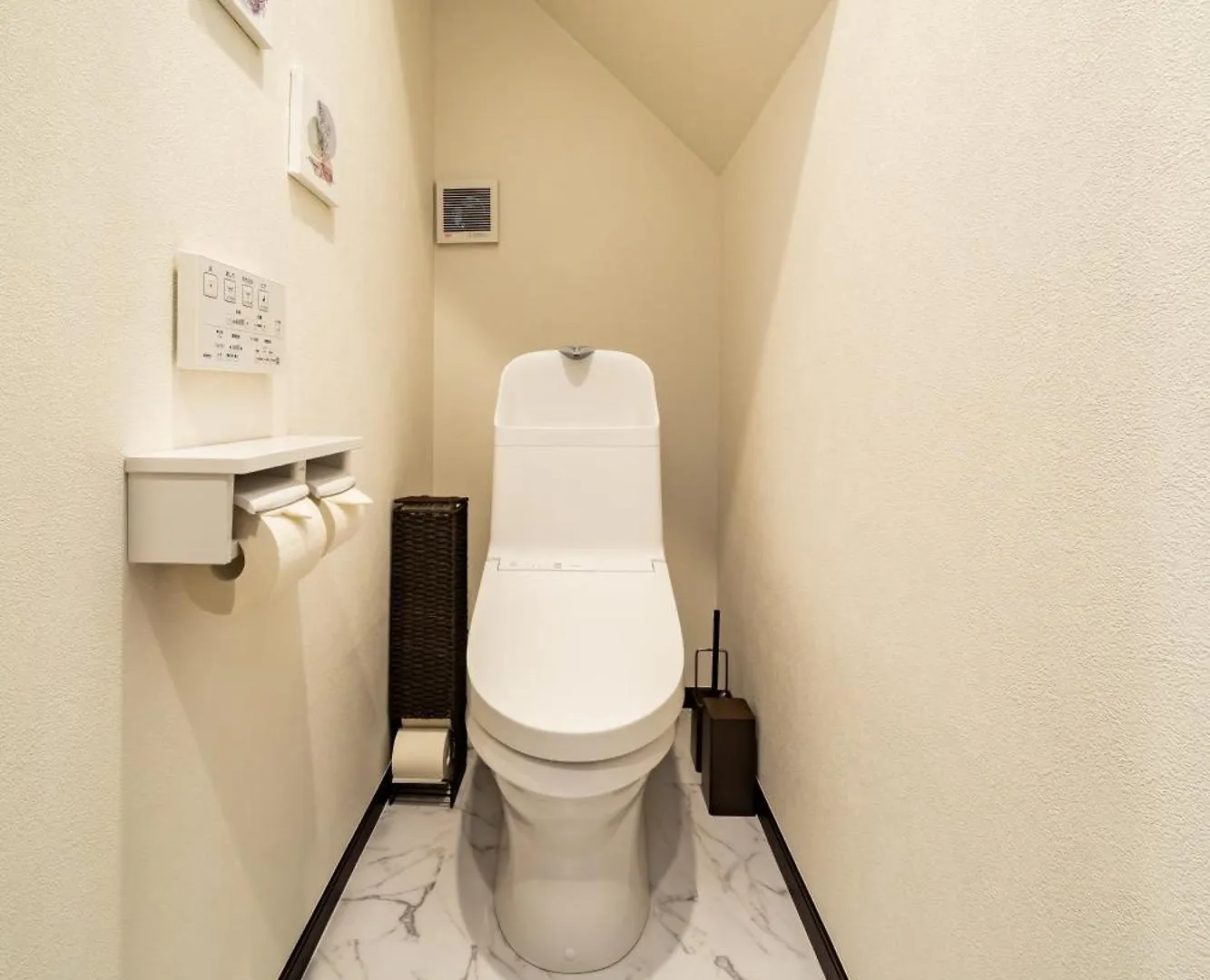 90, Yotsugi-A, Private House Rental Tokyo 0*,  Japan